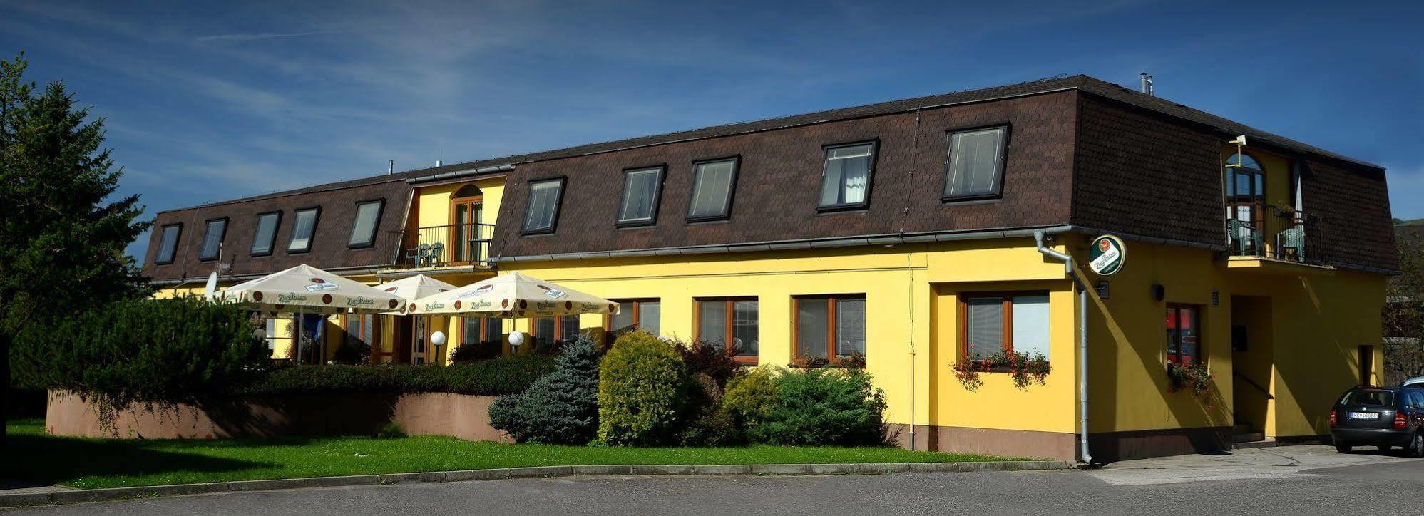 Penzion Agrothermal Bešeňová Eksteriør bilde